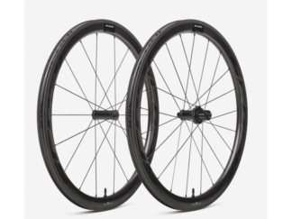 Scope R4 Carbon Racefiets Wielen